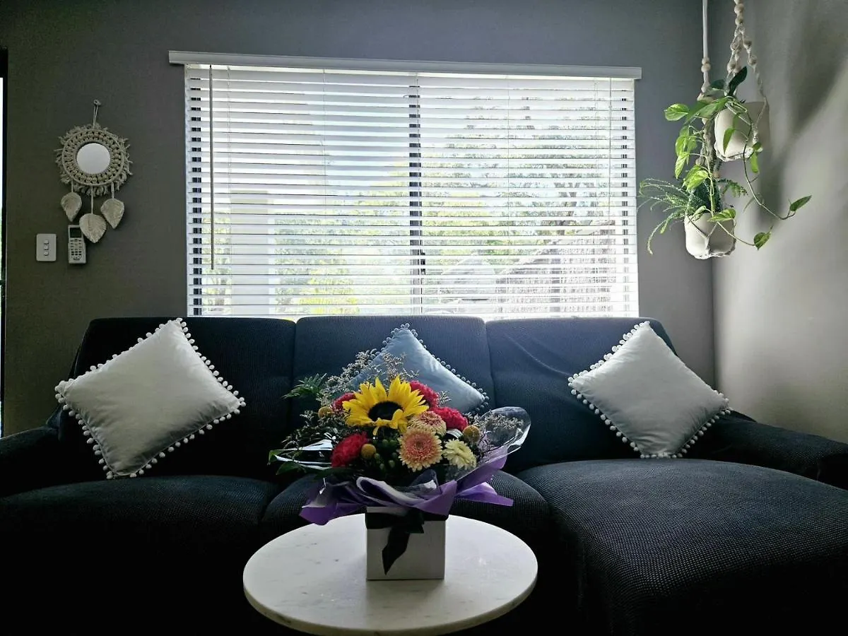 Tranquil Gumnut Cottage - Close To Airport Perth Villa