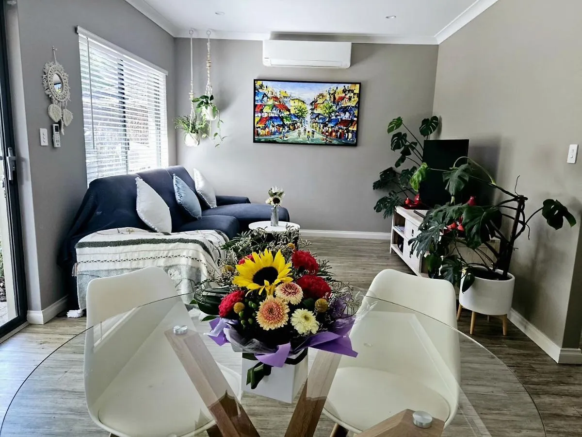 Villa Tranquil Gumnut Cottage - Close To Airport Perth Australia