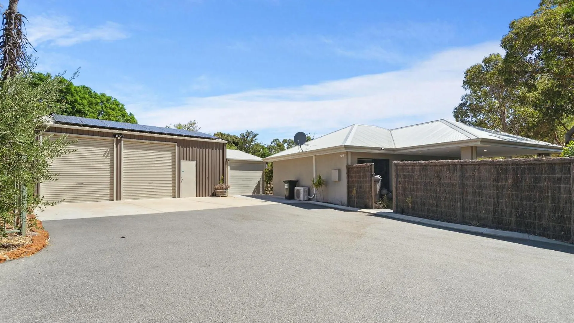 Tranquil Gumnut Cottage - Close To Airport Perth Australia